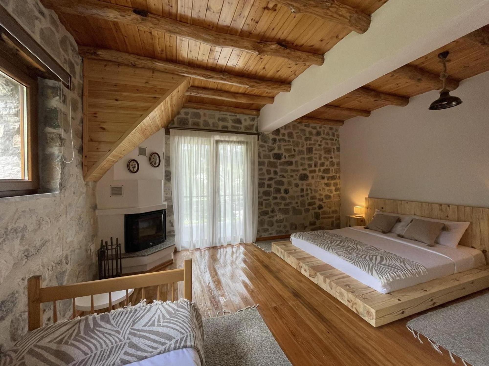 Valter & Drita'S Guesthouse Theth Esterno foto