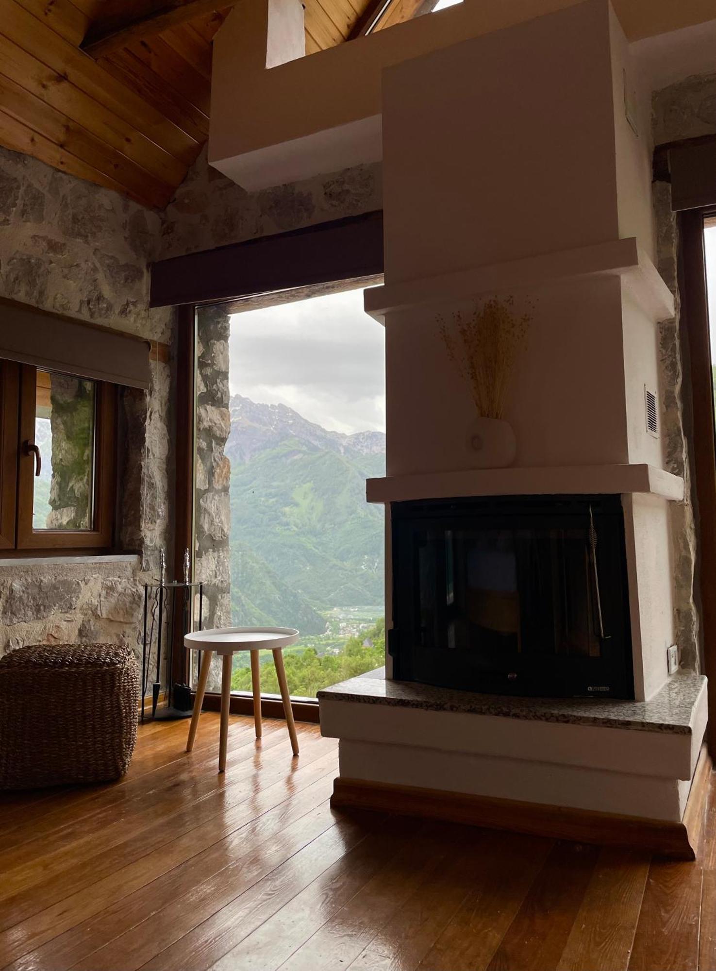 Valter & Drita'S Guesthouse Theth Esterno foto