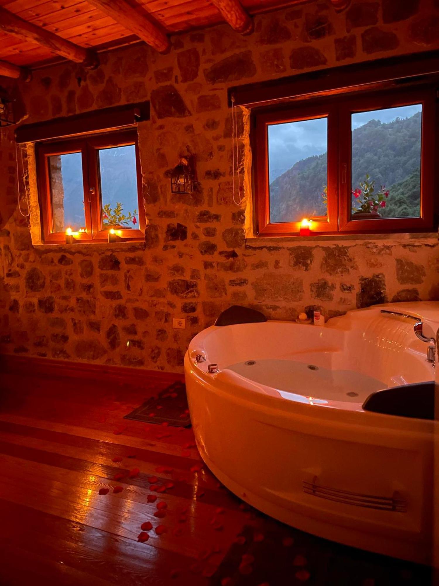 Valter & Drita'S Guesthouse Theth Esterno foto